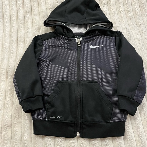 Nike Kids Black and Gray Dri-FIT Hoodie Baby Boys Size 24 Months - Picture 1 of 5